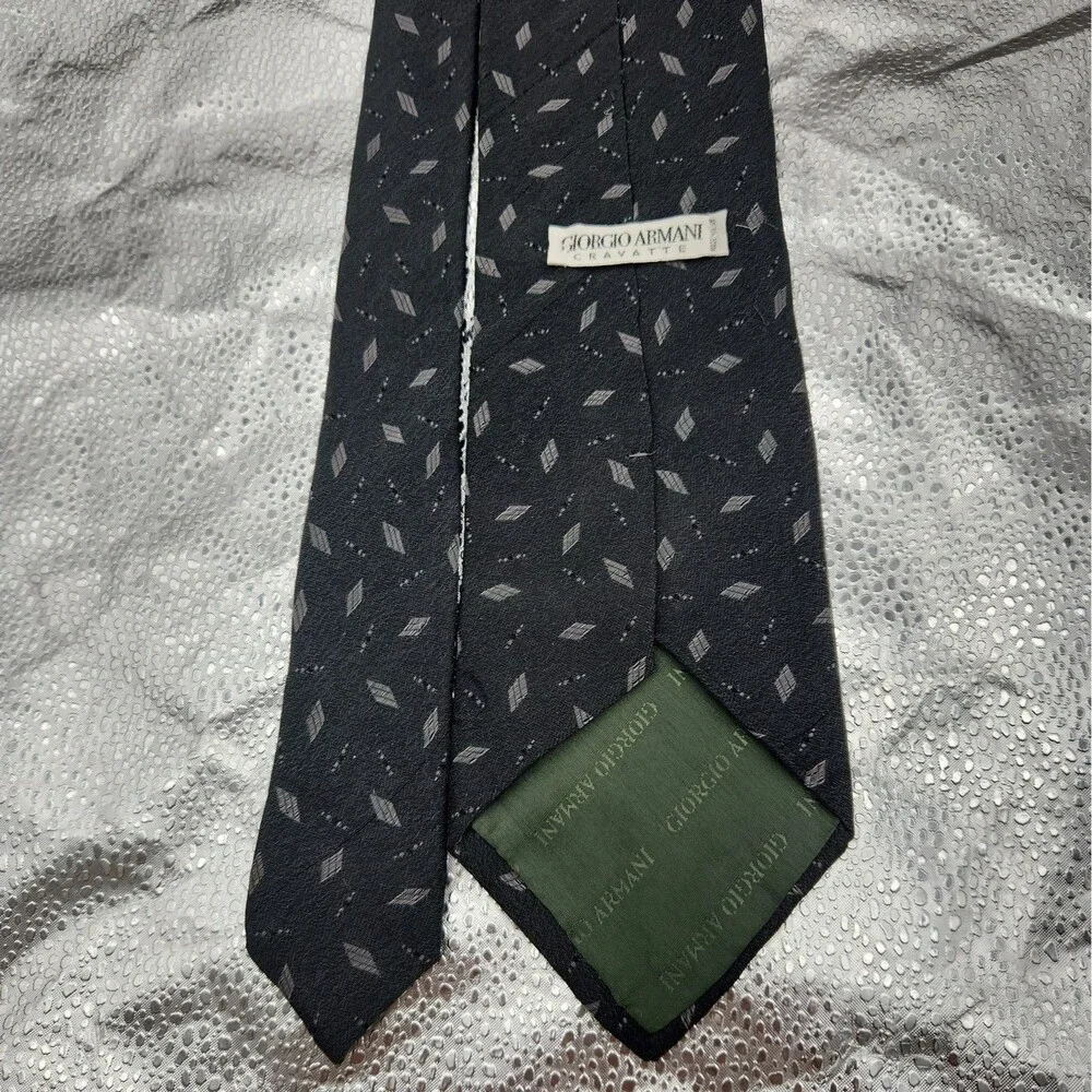Tie GIORGIO ARMANI Cravatte Gray Geometric Diamonds Italy 100% Silk Necktie VTG